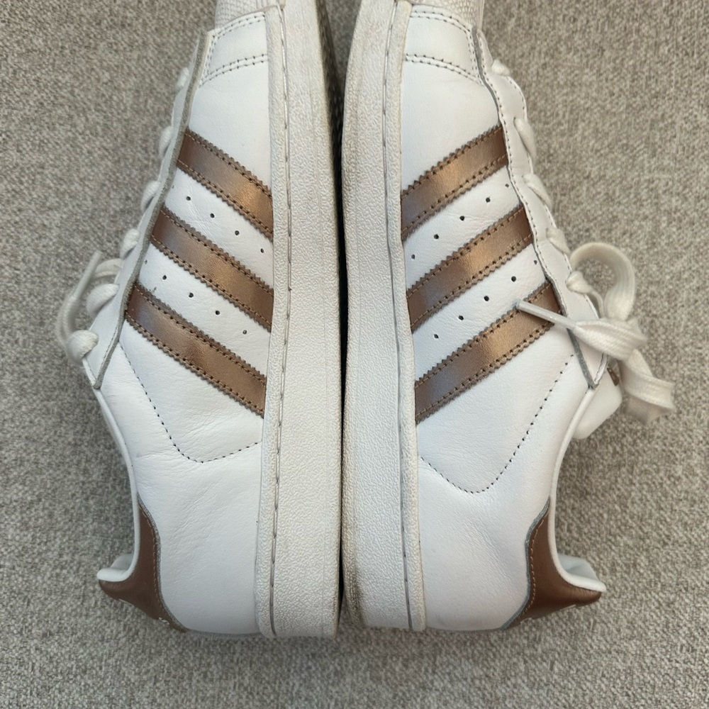 Adidas Superstar Sneakers White with Rose Gold Size US 8 Worn Once - Picture 4 of 7